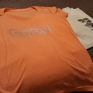Women's tee shirts